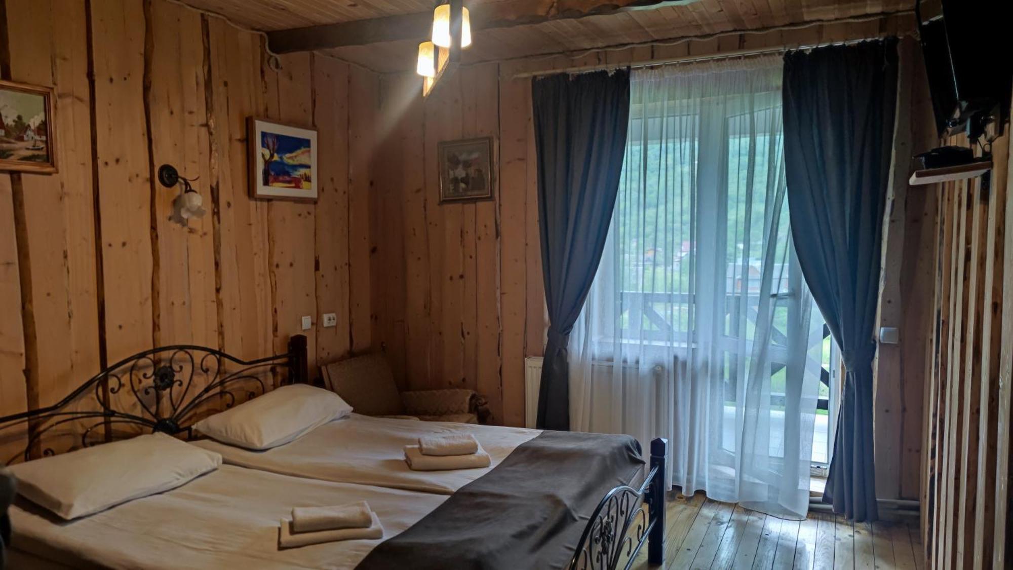 Gutsulska Rodzynka Hotel Yaremche Ngoại thất bức ảnh